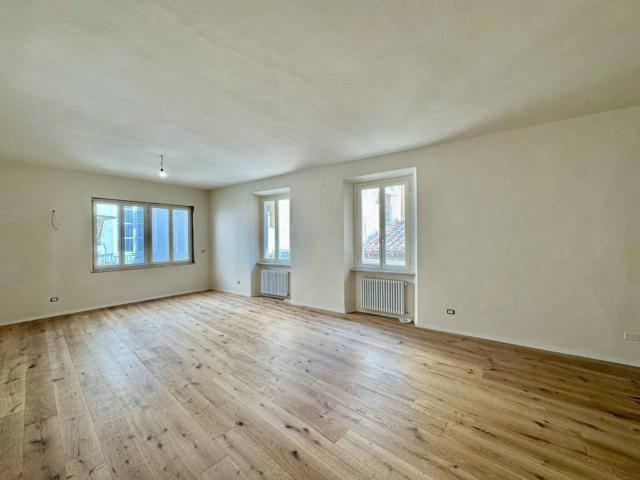 Casa indipendente in vendita a Lucca LU