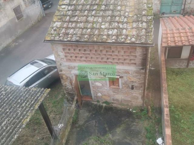 Casa indipendente in vendita a Lucca LU