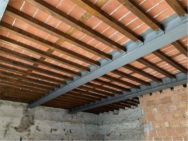 Casa indipendente in vendita a Lucca LU
