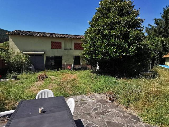 Casa indipendente in vendita a Lucca LU