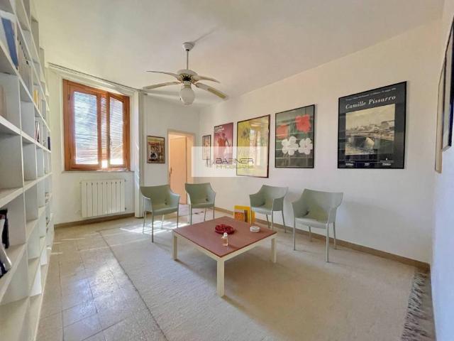 Casa indipendente in vendita a Lucca LU