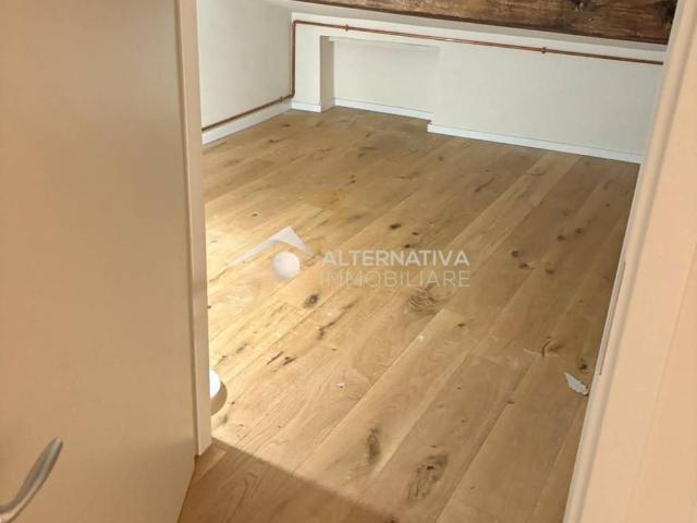Casa indipendente in vendita a Lucca LU