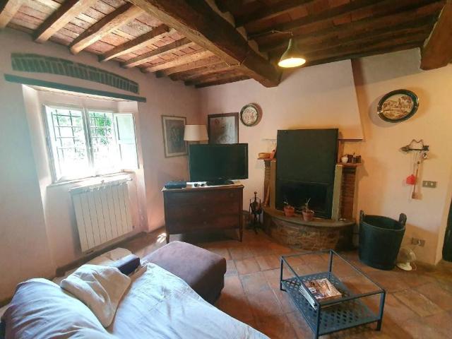 Casa indipendente in vendita a Lucca LU