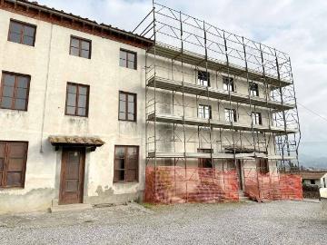 Casa indipendente in vendita a Lucca LU
