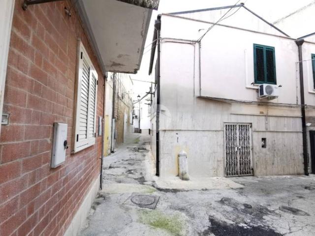 Casa indipendente in vendita a Lucera vico de petris, 5