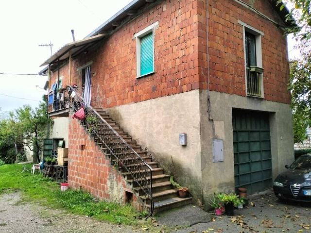 Casa indipendente in vendita a Lucignano AR