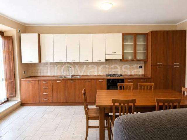 Casa indipendente in vendita a Luco dei Marsi via Prato Fiorito, 5/7