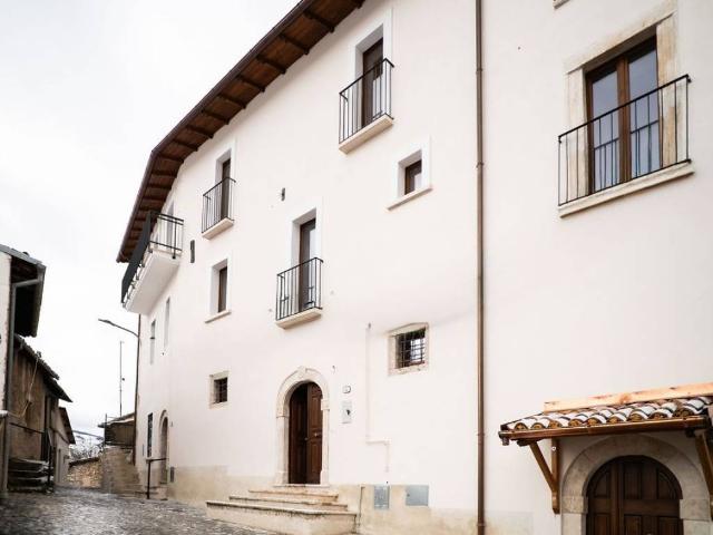 Casa indipendente in vendita a Lucoli AQ