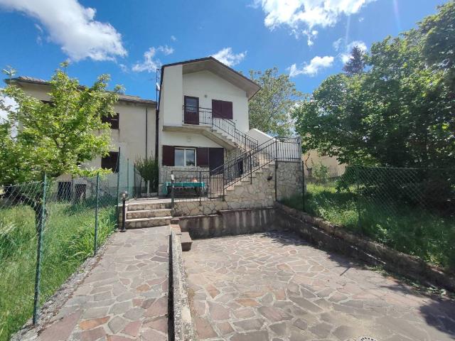 Casa indipendente in vendita a Lucoli AQ