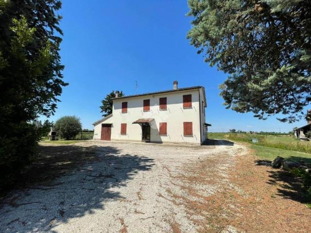 Casa indipendente in vendita a Lugo RA