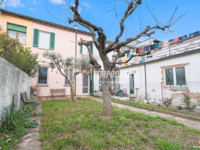 Casa indipendente in vendita a Lugo RA