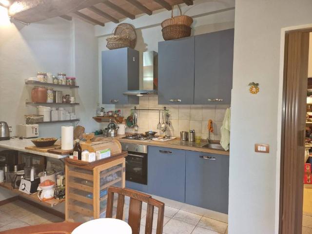 Casa indipendente in vendita a Lugnano in Teverina TR