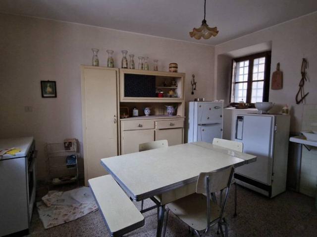 Casa indipendente in vendita a Lugnano in Teverina TR