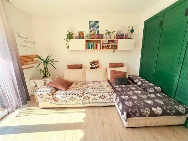Casa indipendente in vendita a Luino VA