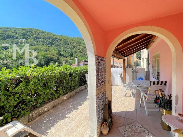 Casa indipendente in vendita a Lumarzo GE