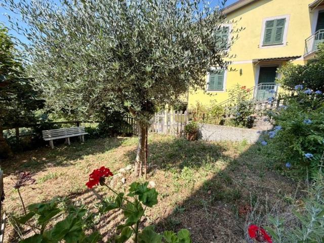 Casa indipendente in vendita a Lumarzo GE