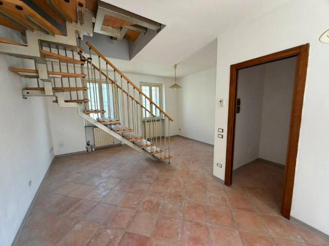 Casa indipendente in vendita a Lungavilla PV
