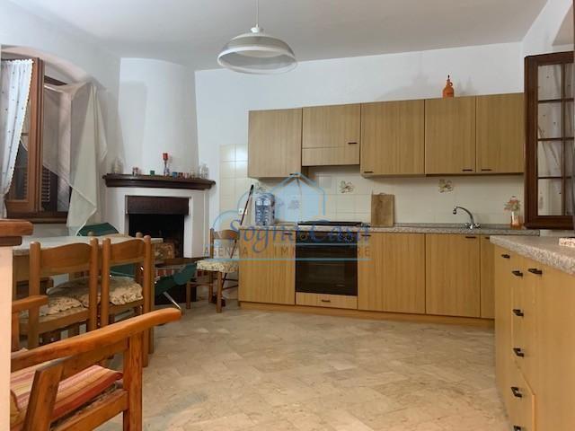 Casa indipendente in vendita a Luni