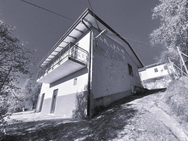Casa indipendente in vendita a Luni