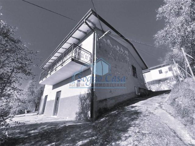Casa indipendente in vendita a Luni