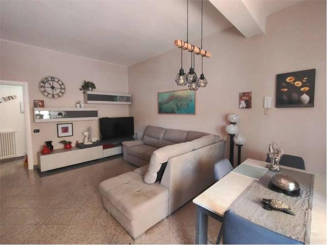 Casa indipendente in vendita a Luni SP