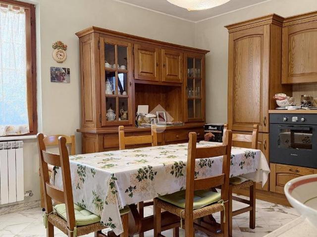 Casa indipendente in vendita a Luni SP