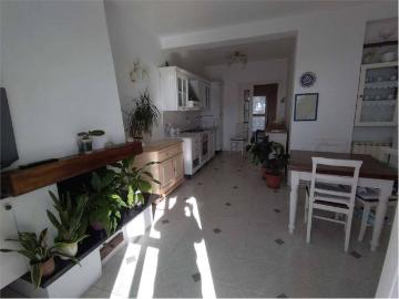 Casa indipendente in vendita a Luni SP
