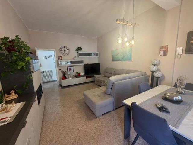 Casa indipendente in vendita a Luni SP