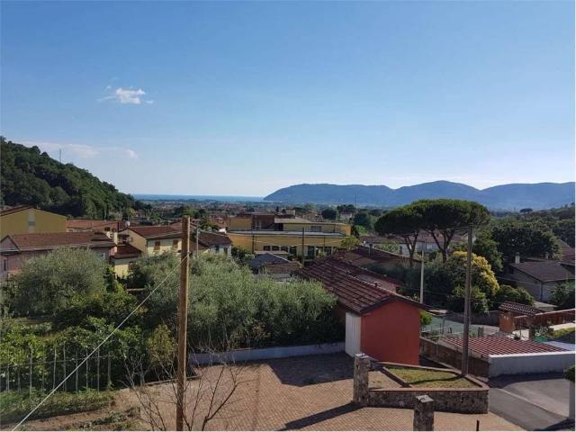 Casa indipendente in vendita a Luni SP