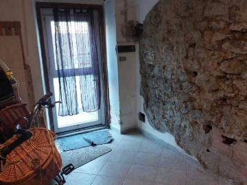 Casa indipendente in vendita a Luni SP