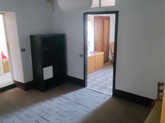 Casa indipendente in vendita a Luni SP