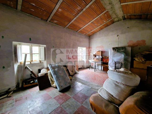 Casa indipendente in vendita a Luni SP