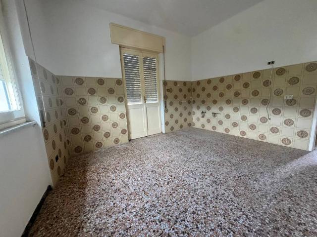 Casa indipendente in vendita a Luni SP