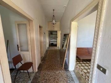 Casa indipendente in vendita a Luni SP