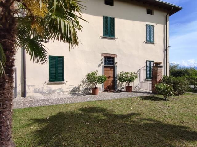 Casa indipendente in vendita a Lurago d'Erba CO