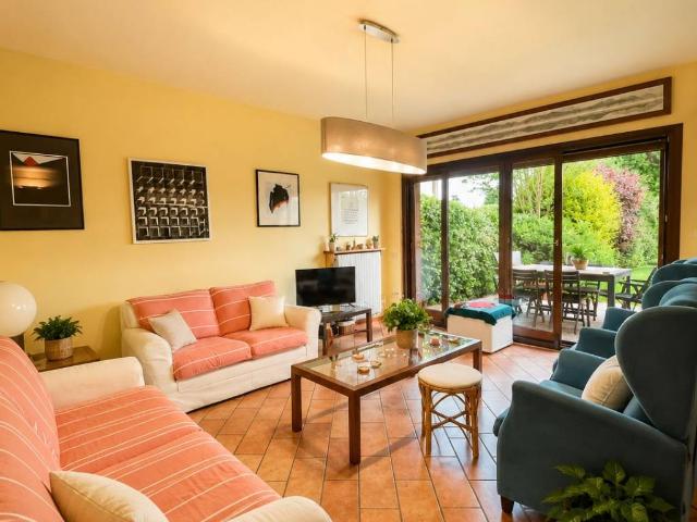 Casa indipendente in vendita a Lurate Caccivio CO