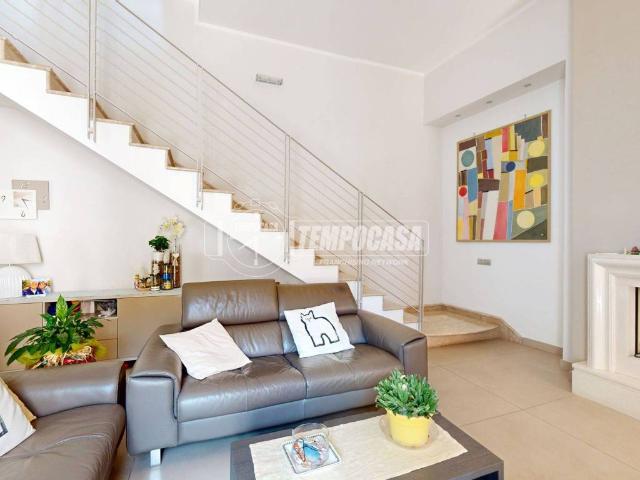 Casa indipendente in vendita a Lusciano CE
