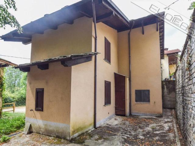 Casa indipendente in vendita a Lusernetta TO
