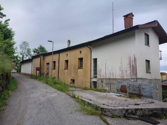 Casa indipendente in vendita a Lusevera UD