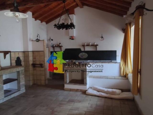 Casa indipendente in vendita a Motta Camastra ME