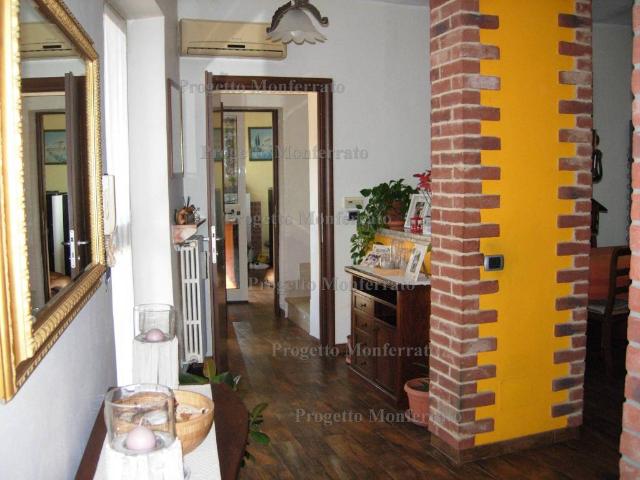 Casa indipendente in vendita a Motta de' Conti VC