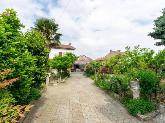 Casa indipendente in vendita a Motta de' Conti VC