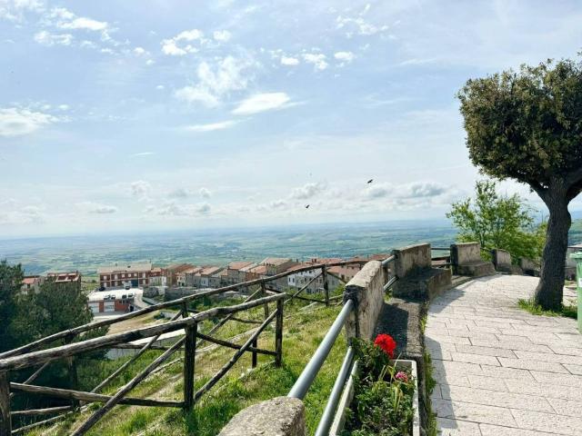 Casa indipendente in vendita a Motta Montecorvino FG