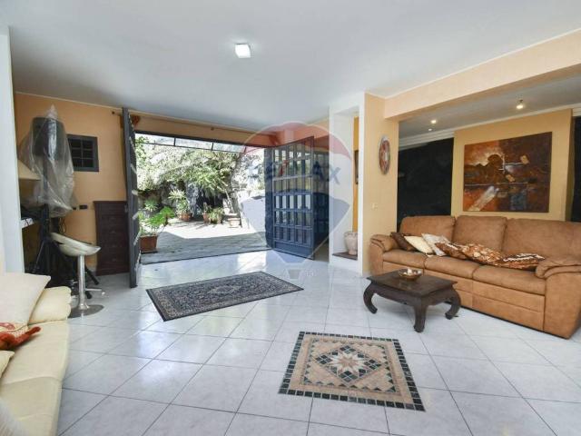Casa indipendente in vendita a Motta Sant'Anastasia CT