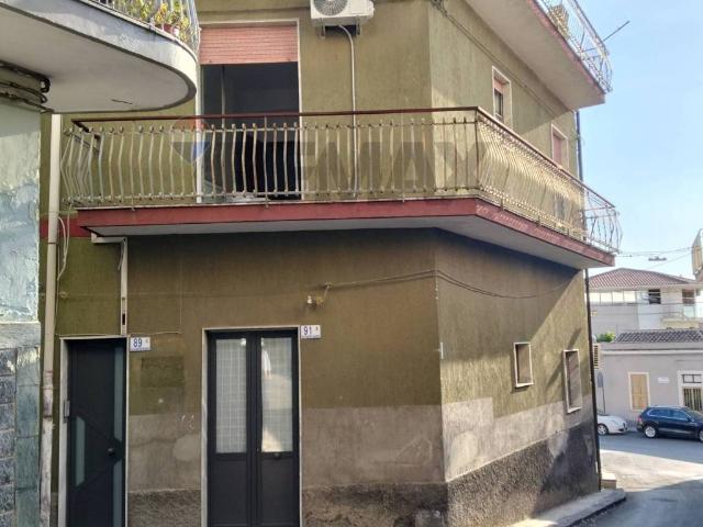 Casa indipendente in vendita a Motta Sant'Anastasia CT