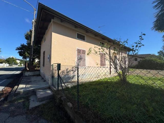 Casa indipendente in vendita a Mottalciata BI