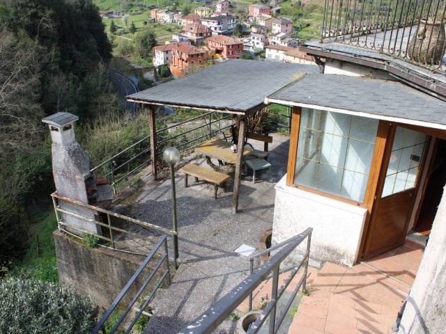 Casa indipendente in vendita a Moconesi GE