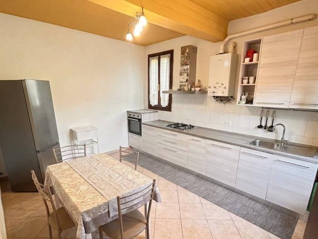 Casa indipendente in vendita a Modena MO