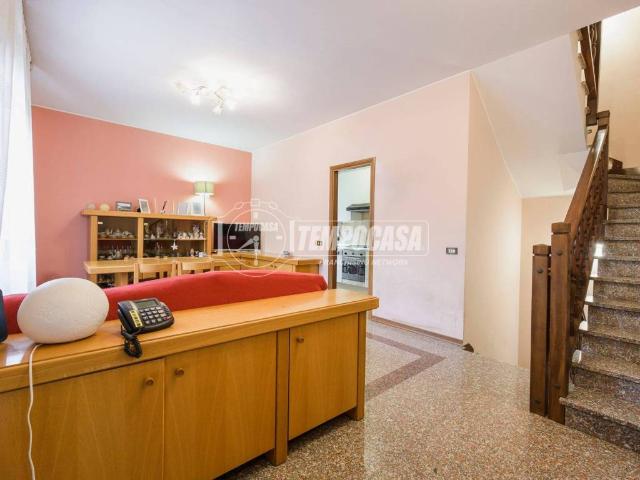 Casa indipendente in vendita a Modena MO