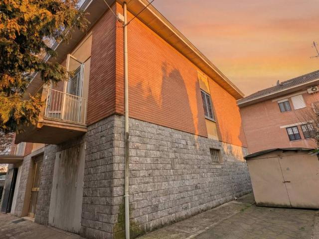 Casa indipendente in vendita a Modena MO